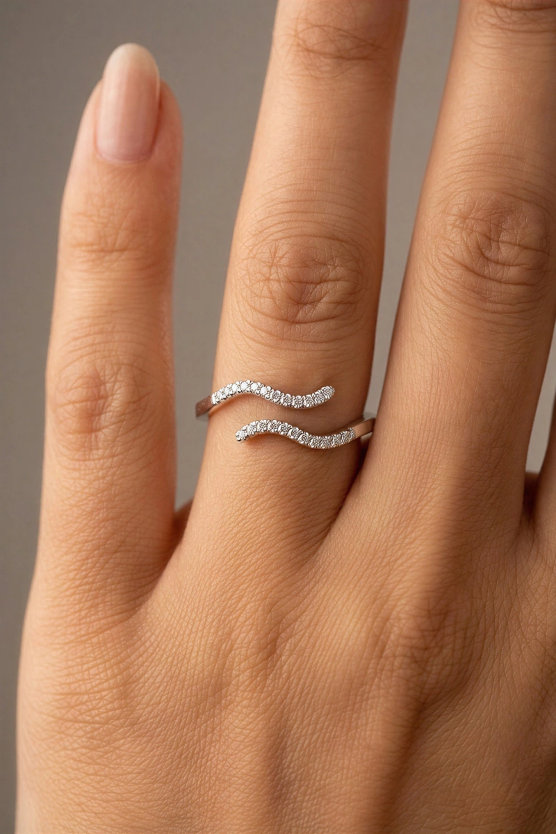 Dalga Model Beyaz Altın Kaplama Yüzük