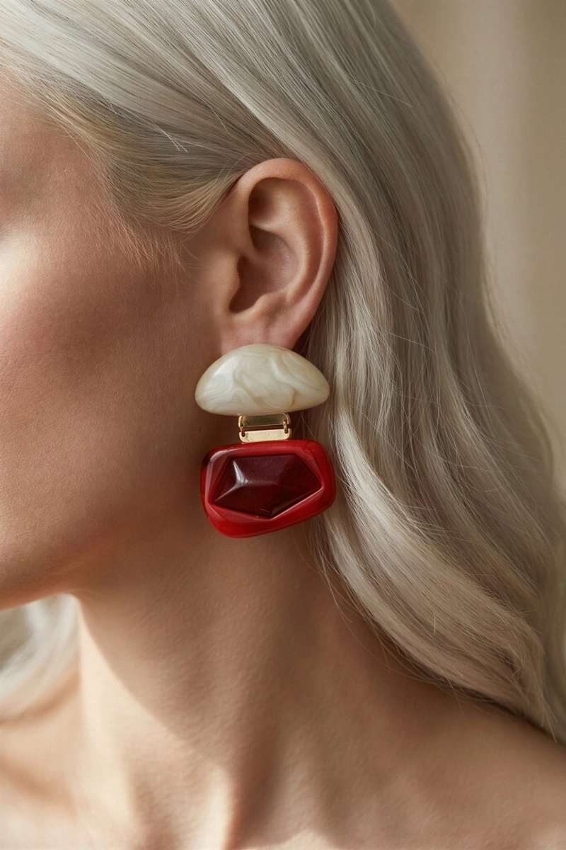 Kırmızı Beşgen Model Gold Altın Kaplama Küpe