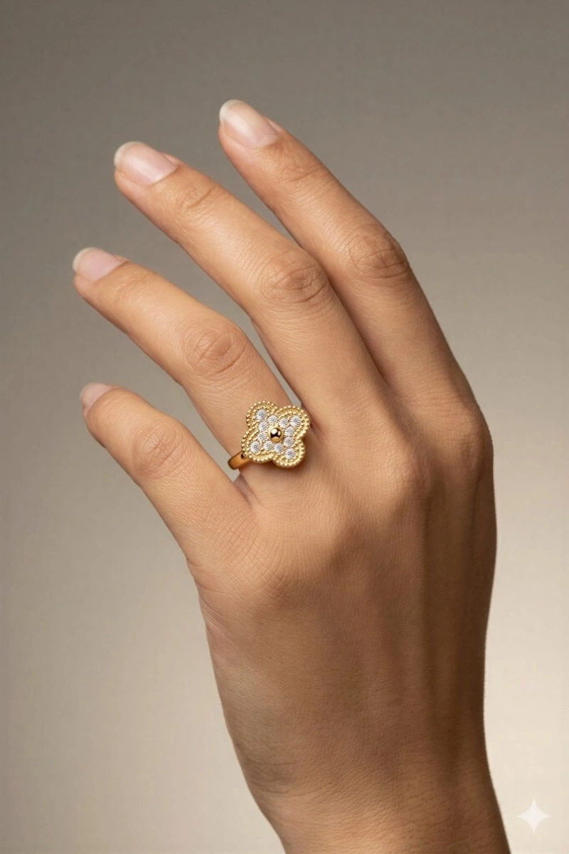 Taşlı Yonca Model Gold Altın Kaplama Yüzük