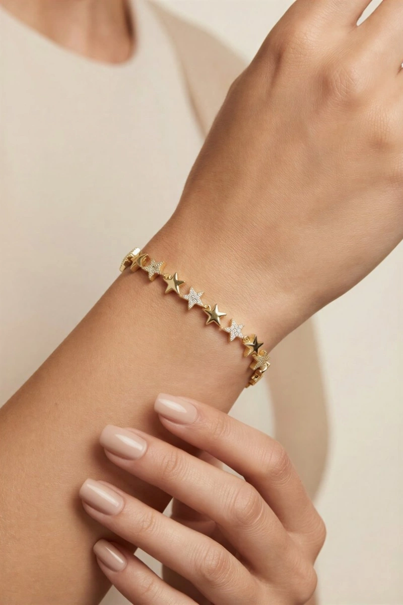 Sıra Taşlı Yıldız Model Gold Altın Kaplama Bileklik