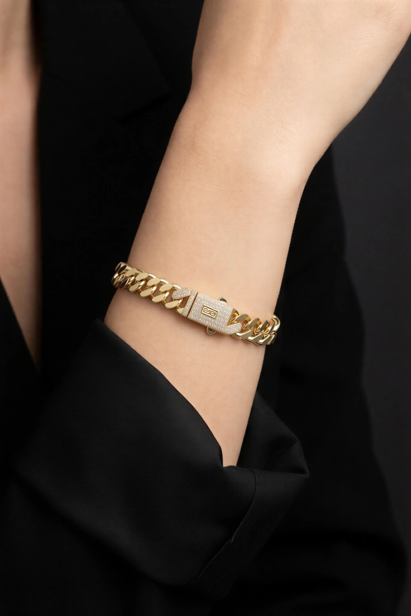 Sık Geçişli Model Taş Detay Gold Altın Kaplama Bileklik