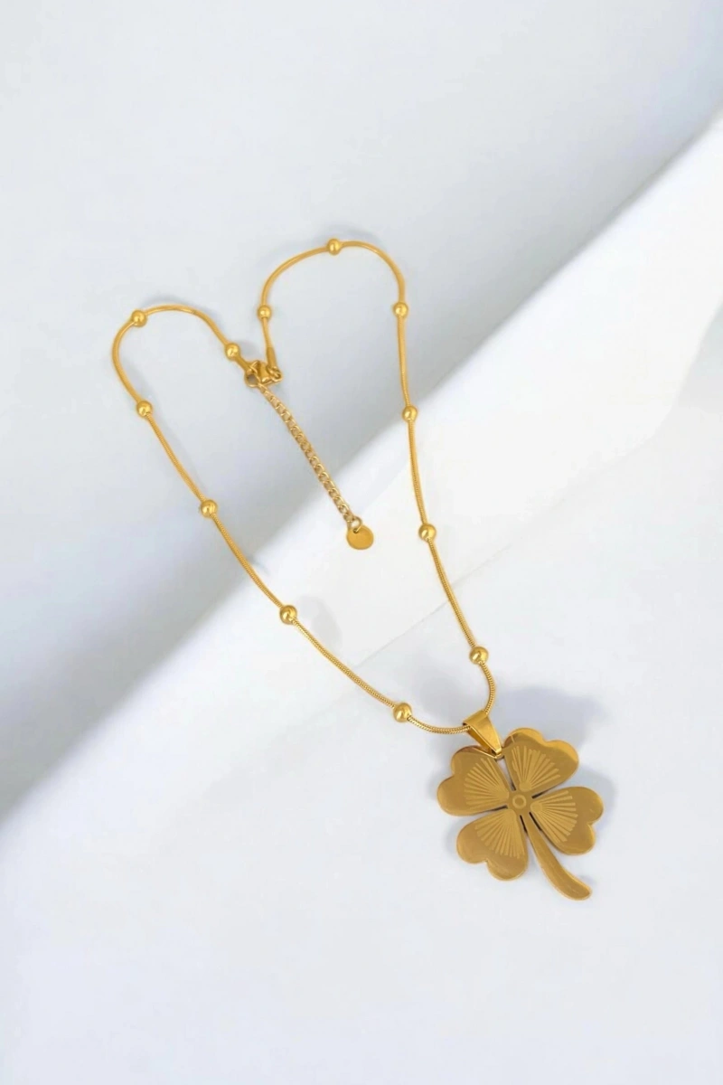 - İSİMLİ - Kısa Zincir Dorika Yonca Detay Gold Altın Kaplama Kolye