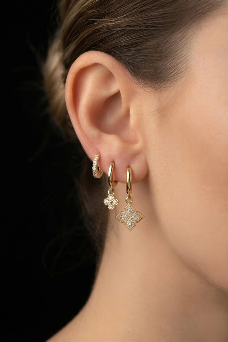 Çiftli Yonca Model Gold Altın Kaplama Üçlü Küpe