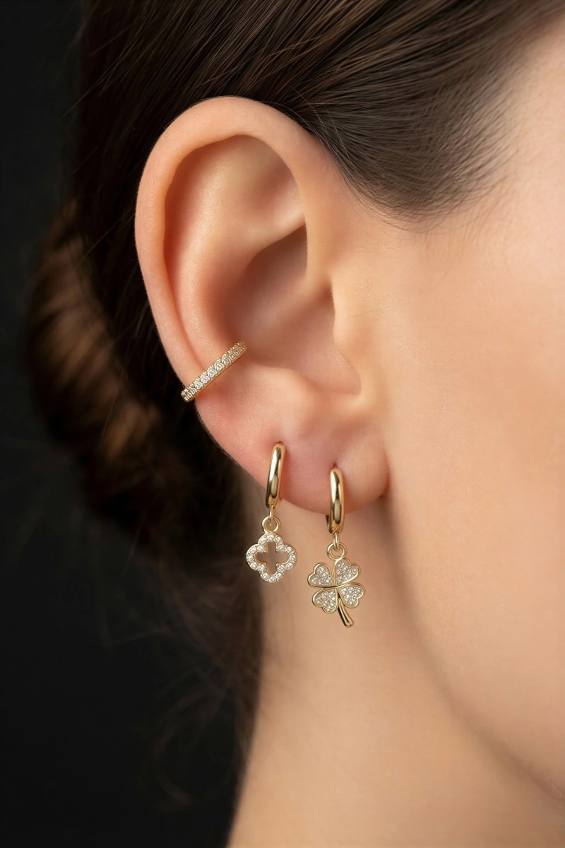 Dallı Yonca Model Gold Altın Kaplama Üçlü Küpe