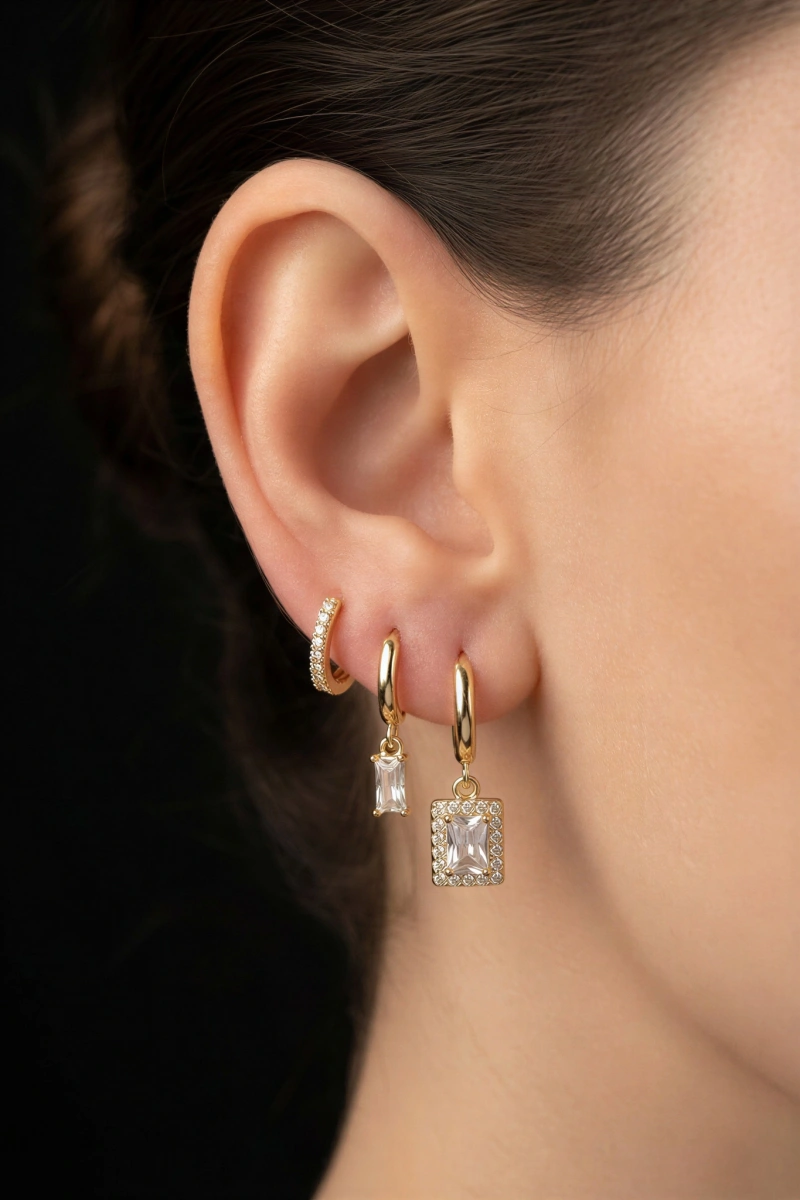 Baget Model Gold Altın Kaplama Üçlü Küpe