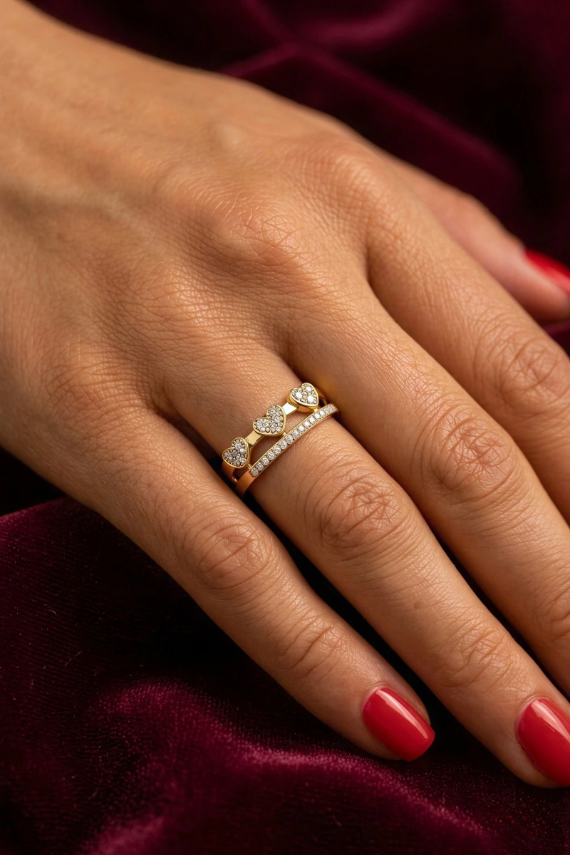 Sıralı Kalp Model Gold Altın Kaplama Çelik Yüzük