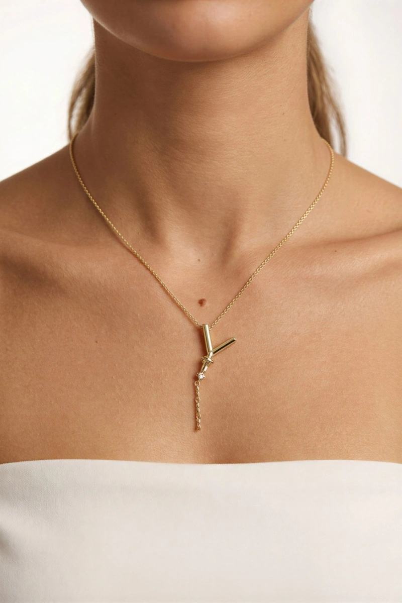 Sallantı Model Y Harf Detay Gold Altın Kaplama Kolye