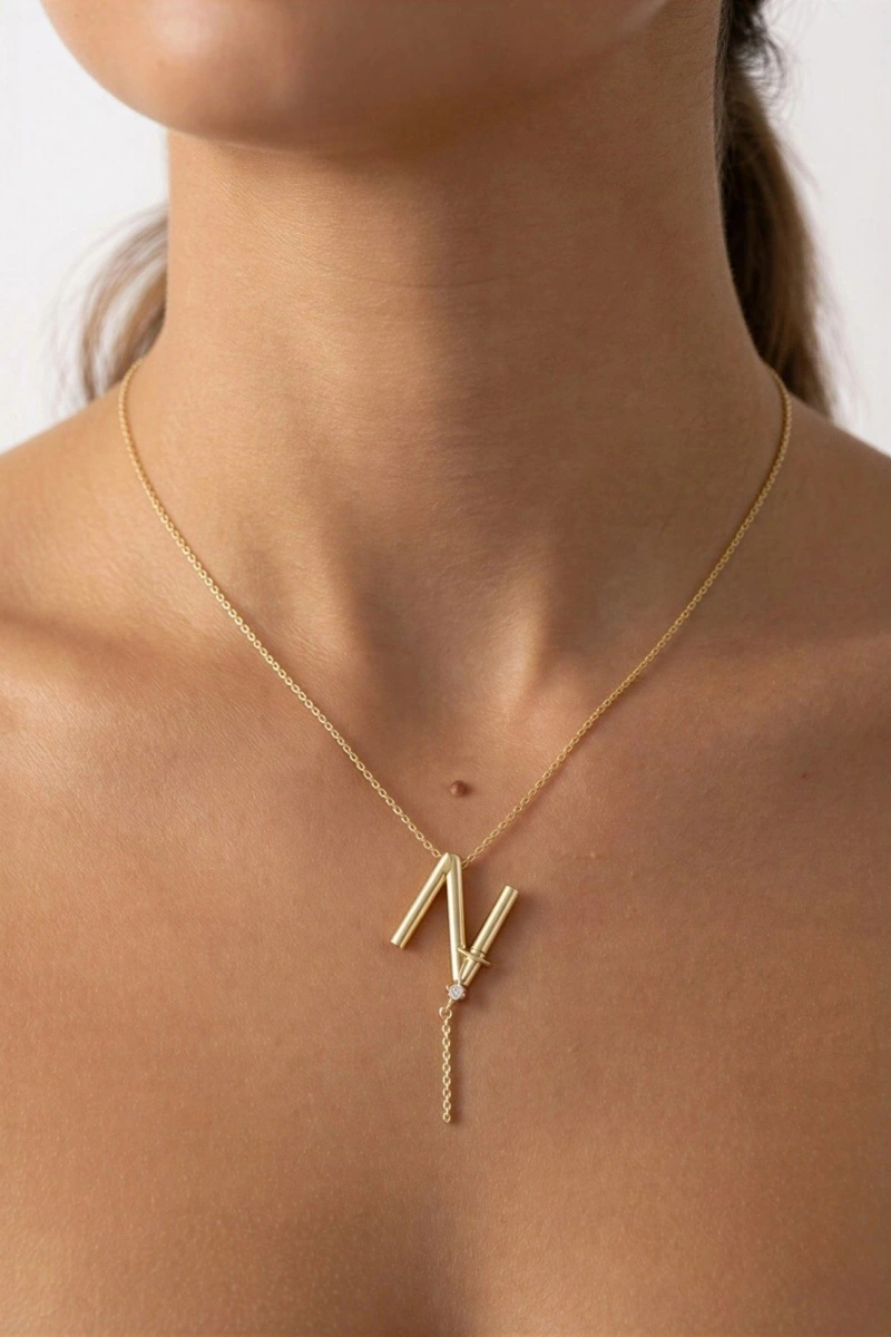 Sallantı Model N Harf Detay Gold Altın Kaplama Kolye