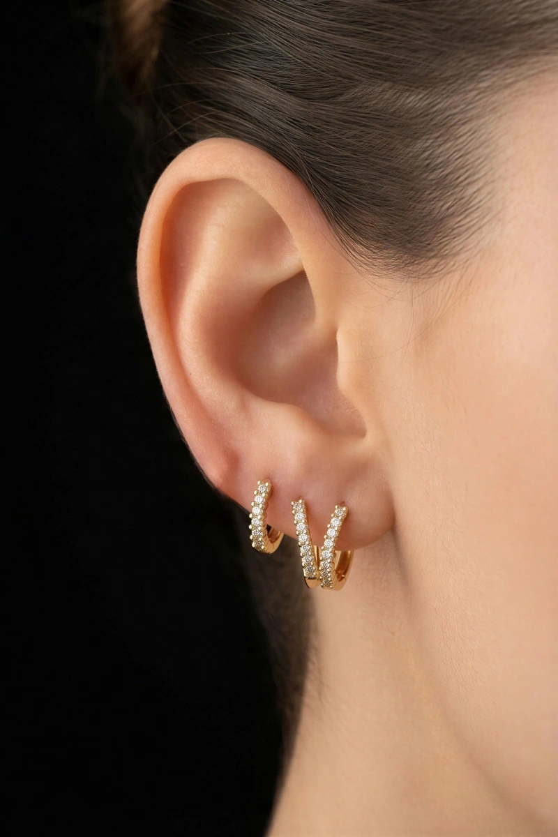 Sıralı Taş Model Gold Altın Kaplama Üçlü Küpe