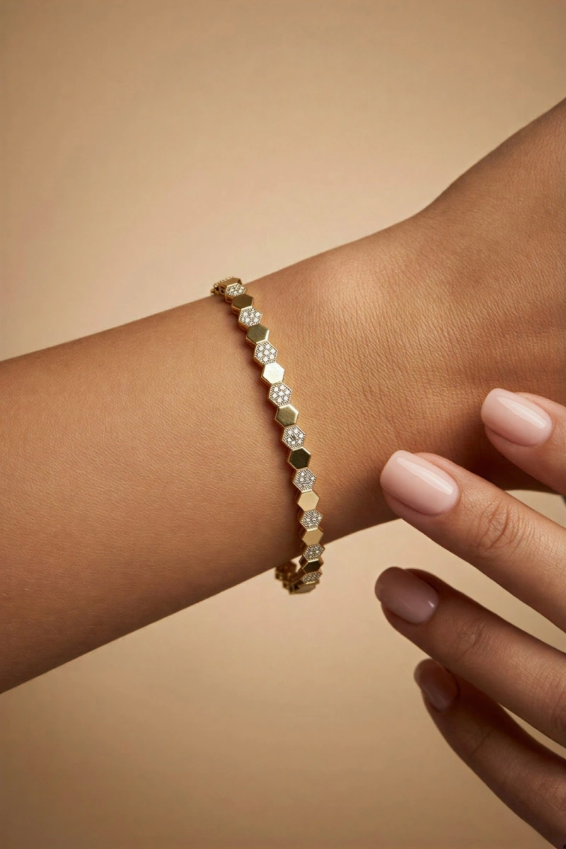 Yarı Taşlı Altıgen Model Gold Altın Kaplama Bileklik