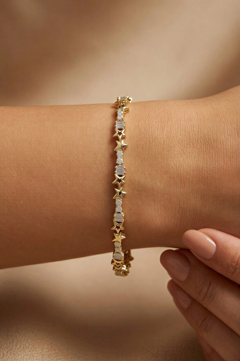 Baget Taş Detay Yıldız Model Gold Altın Kaplama Bileklik