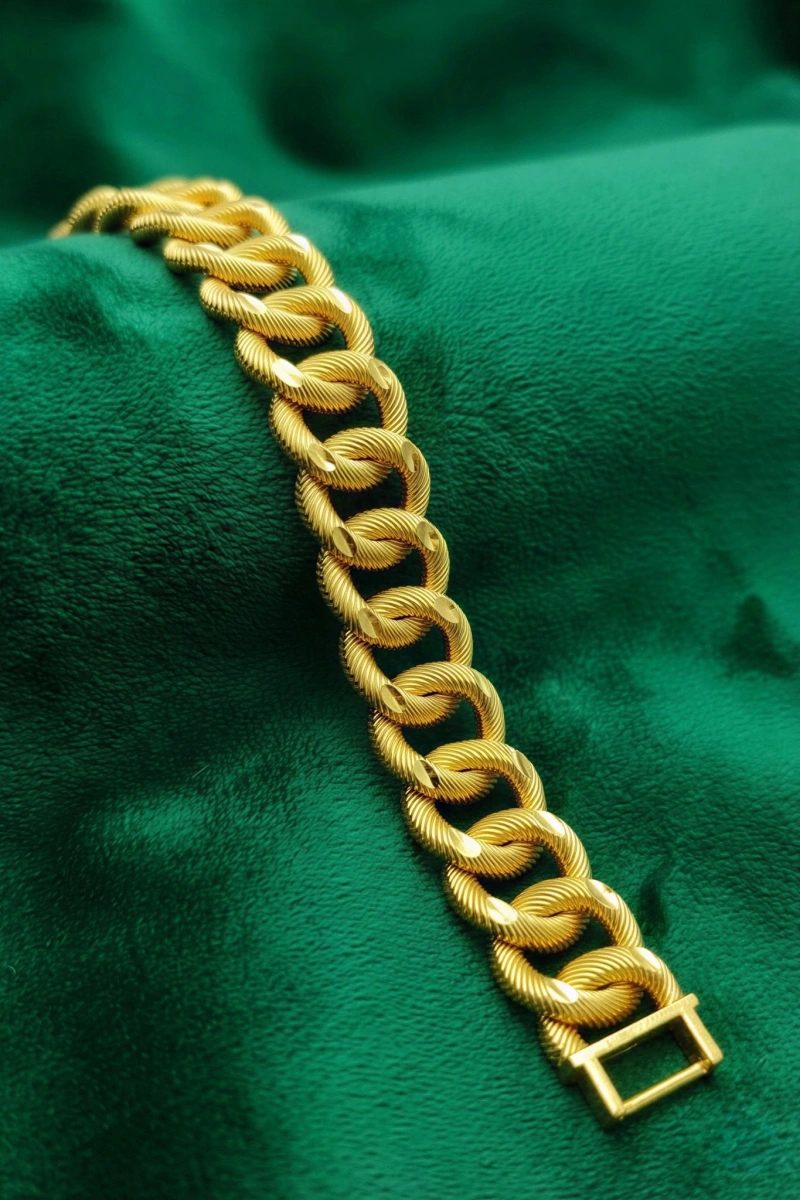 Uzay Yolu Model Sıralı Çizgi Detay Gold Altın Kaplama Kuyumcu Bileklik