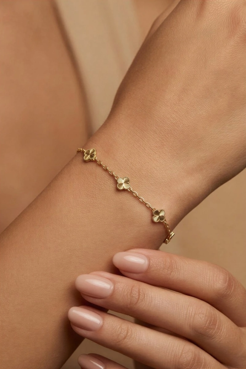 Minimal Yonca Model Gold Altın Kaplama Bileklik