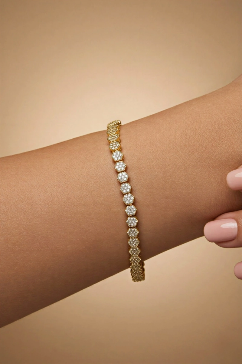 Işıl Taşlı Petek Model Gold Altın Kaplama Bileklik