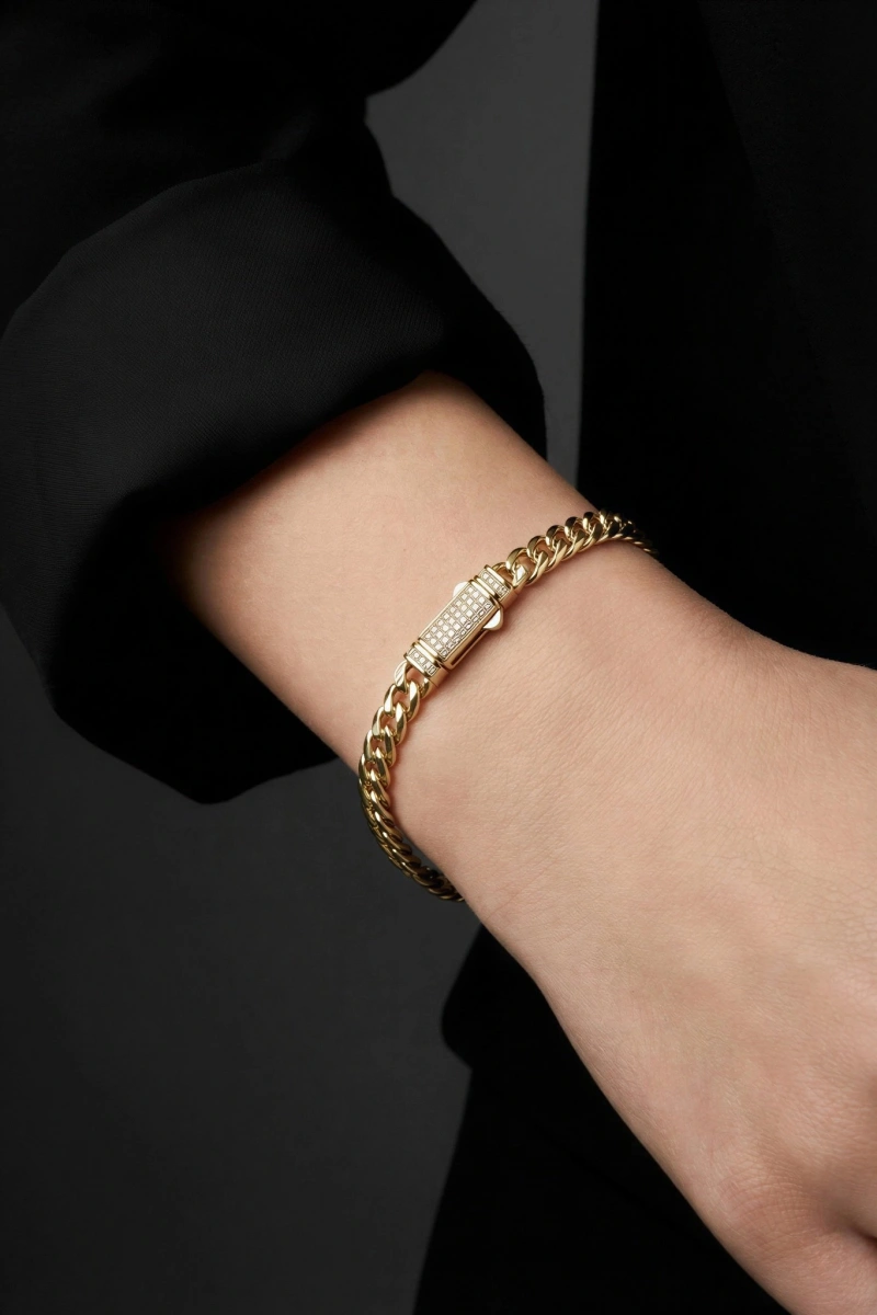 İnce Ezik Bağlı Model Taş Detay Gold Altın Kaplama Gurmet Bileklik