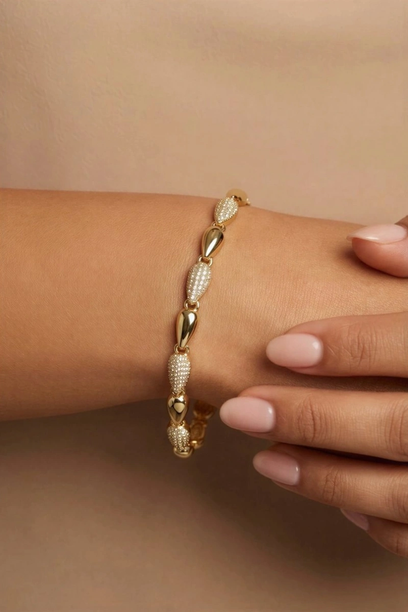 Sıra Taş Damla Model Gold Altın Kaplama Bileklik