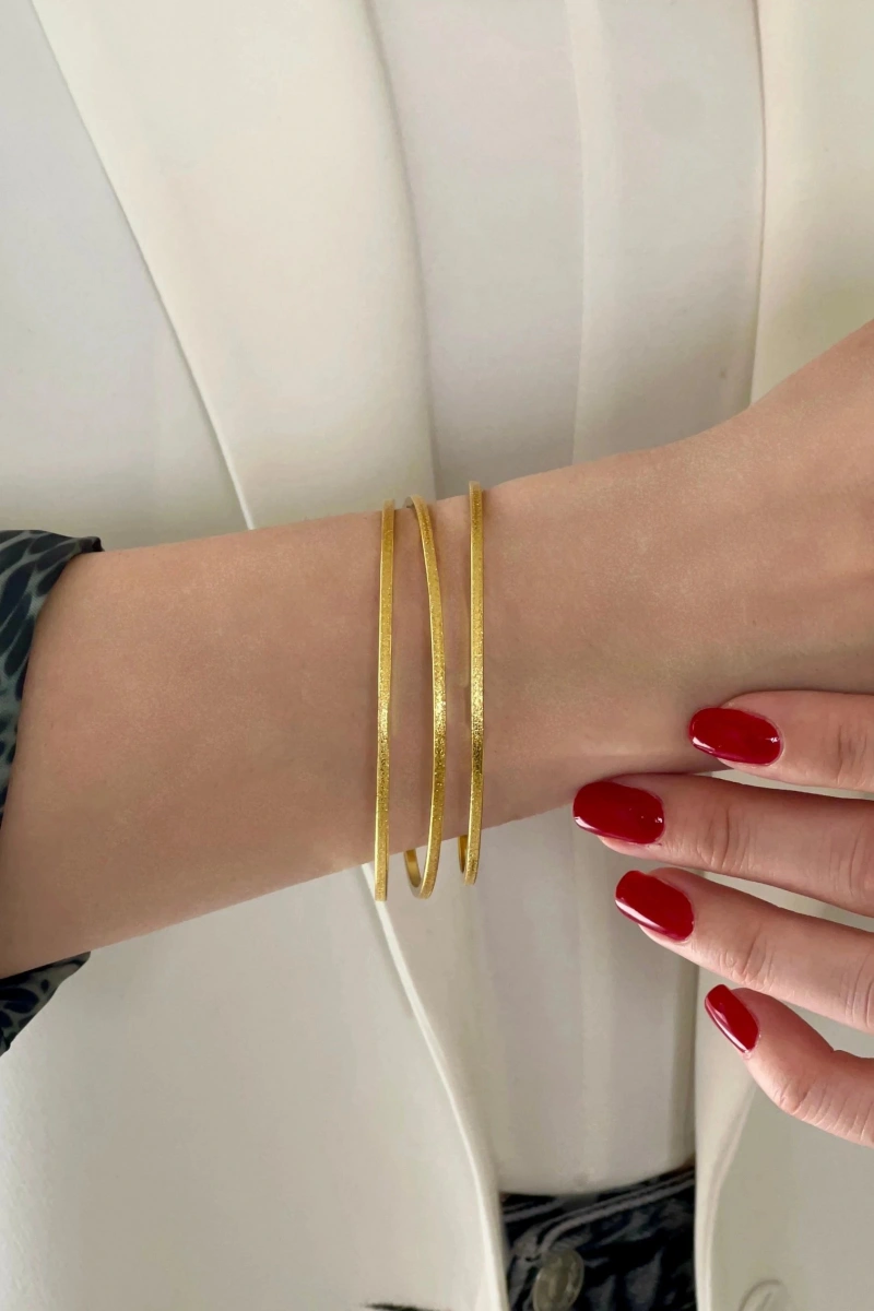 Üçlü Tam Simli Ajda Model Gold Altın Kaplama Çelik Bileklik
