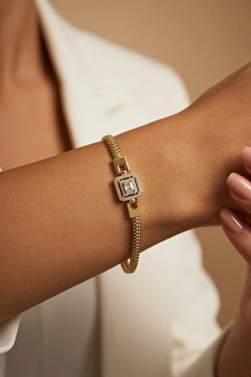 Sırma Zincir Baget Taş Detay Gold Altın Kaplama Bileklik