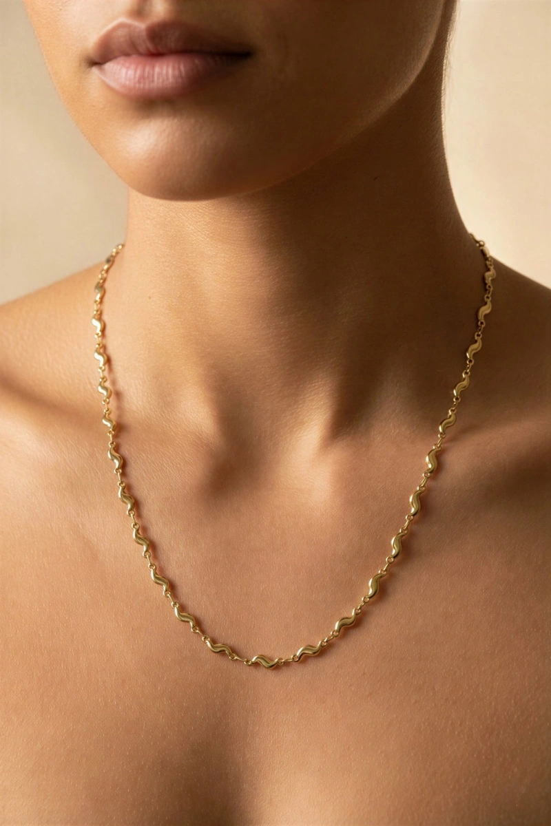 Düz Sıralı Su Damlası Model Gold Altın Kaplama Kolye