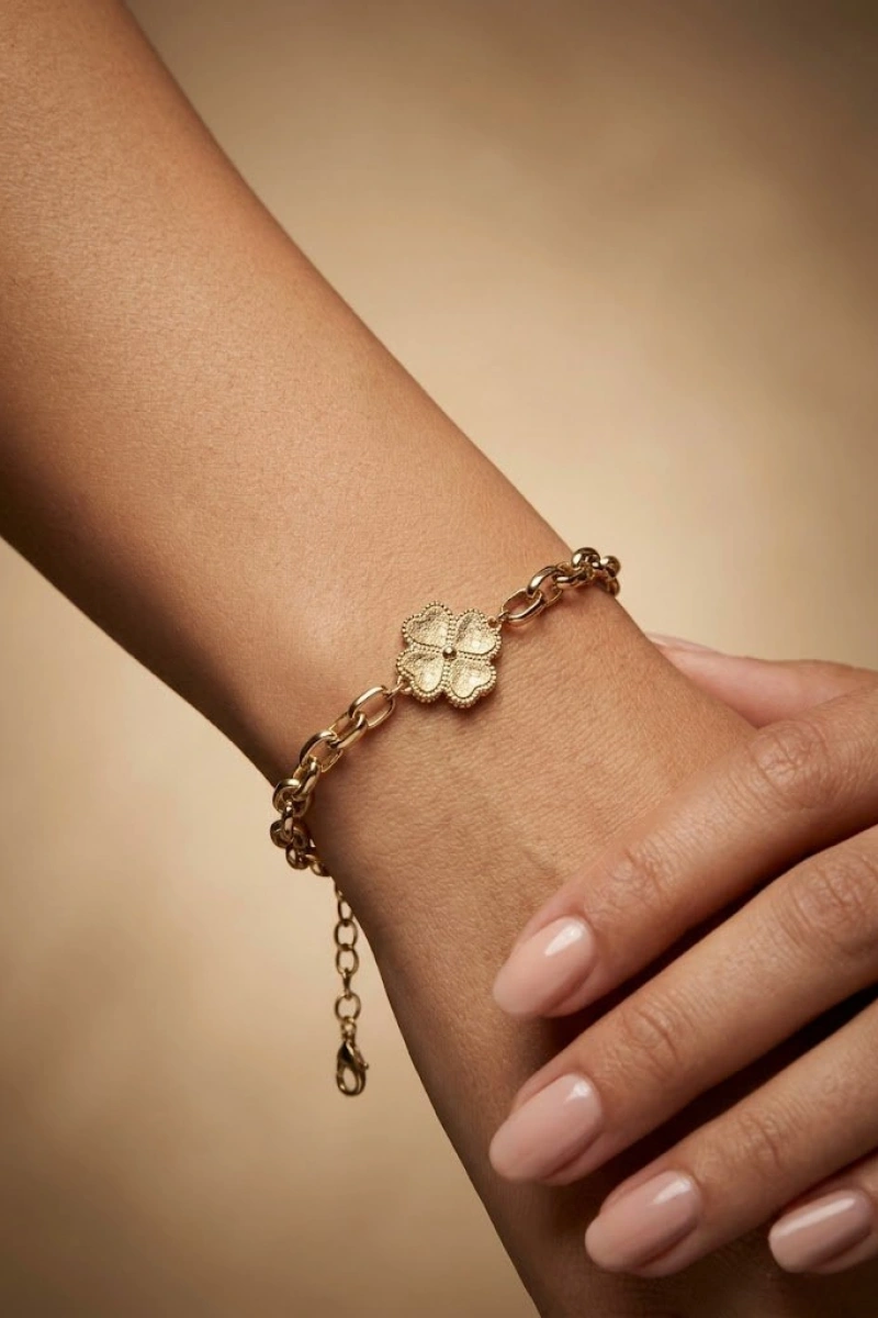 Desenli Yonca Model Gold Altın Kaplama Bileklik