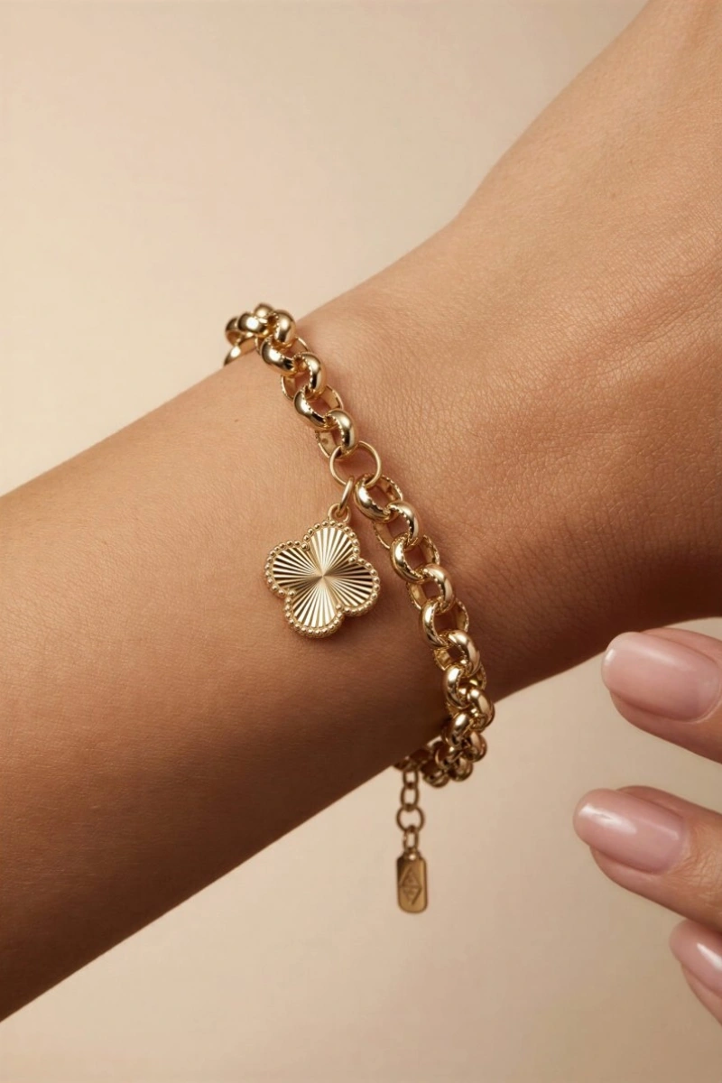 Halka Zincir Sallantılı Yonca Model Gold Altın Kaplama Bileklik