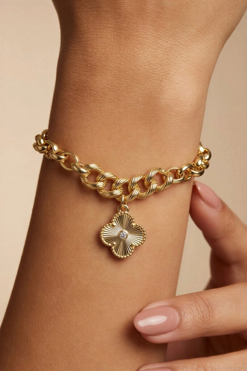 Çift Zincir Sallantılı Yonca Model Gold Altın Kaplama Bileklik