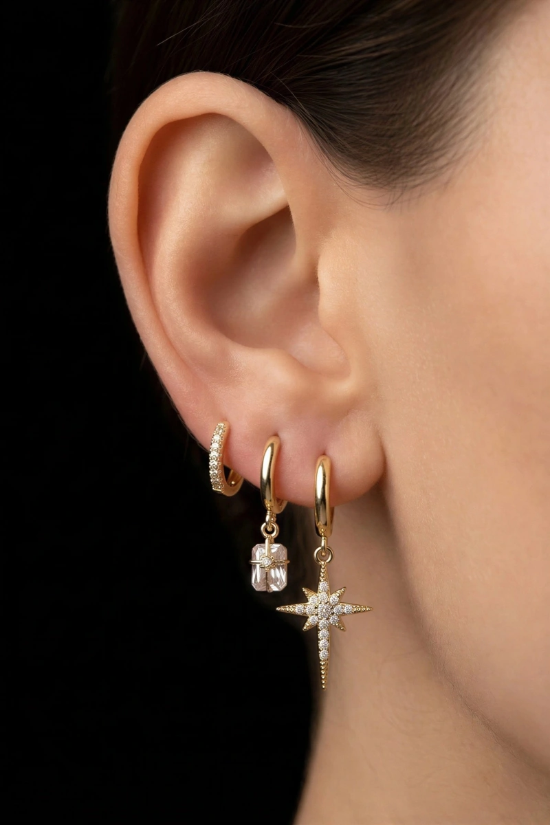 Baget Yıldız Model Gold Altın Kaplama Üçlü Küpe