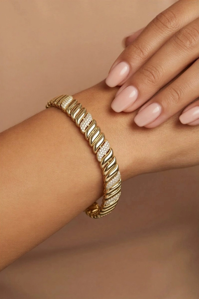 Taş Detay Dalga Model Gold Altın Kaplama Bileklik