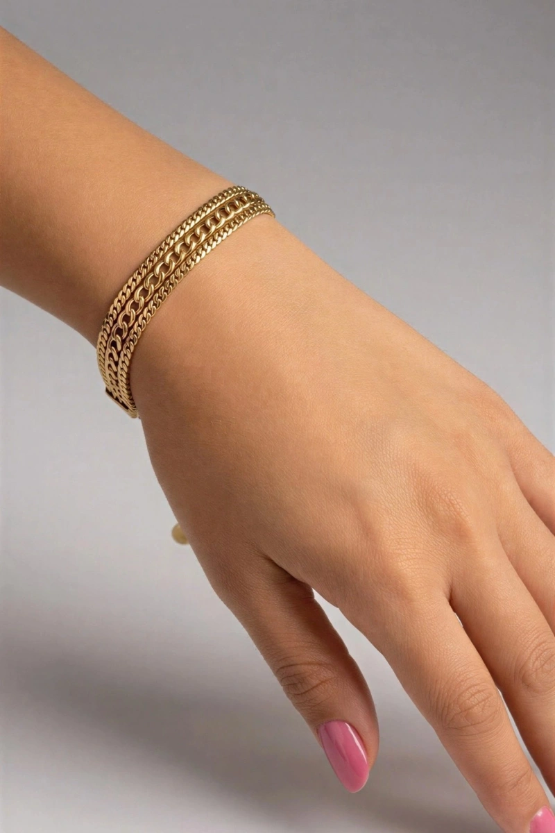 Üç Sıra İnce Ezik Bağlı Model Gold Altın Kaplama Çelik Bileklik