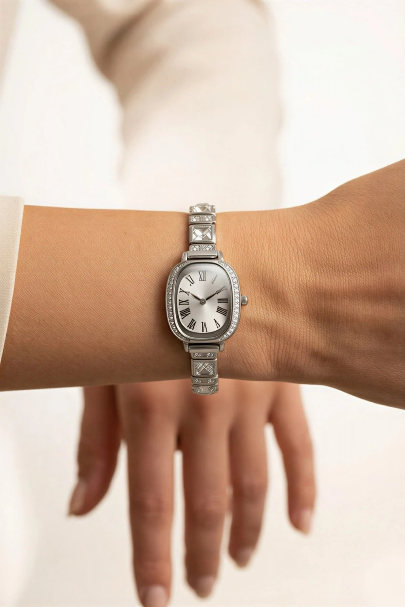 Çizgili Kordon Taş Detay Roma Rakam Kadran Beyaz Kadın Kol Saati