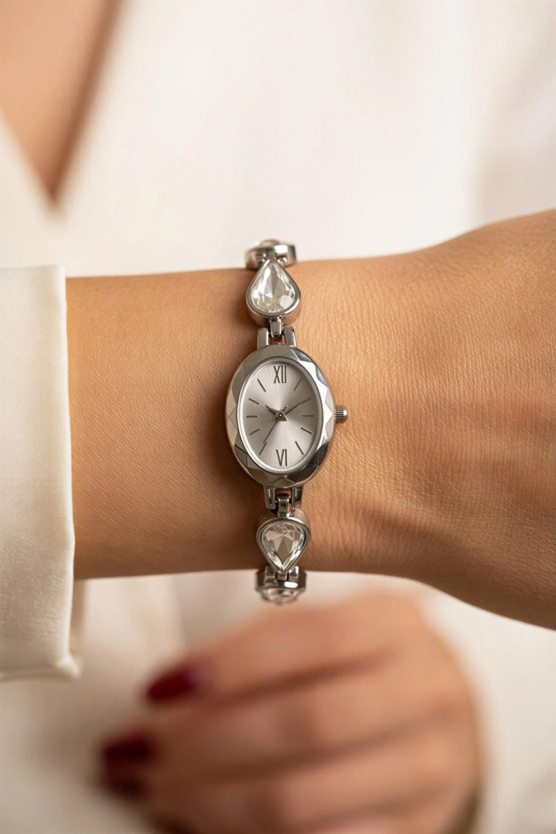 Damla Model Silver İçi Beyaz Detay Kadın Kol Saati