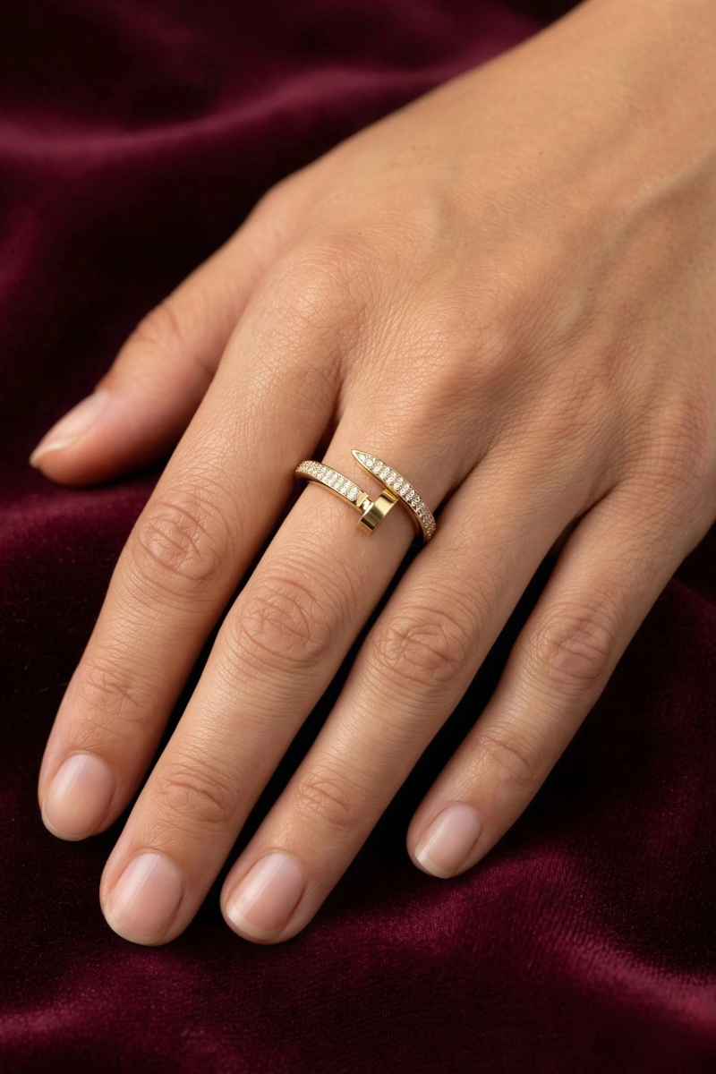 Taşlı Çivi Model Gold Altın Kaplama Yüzük