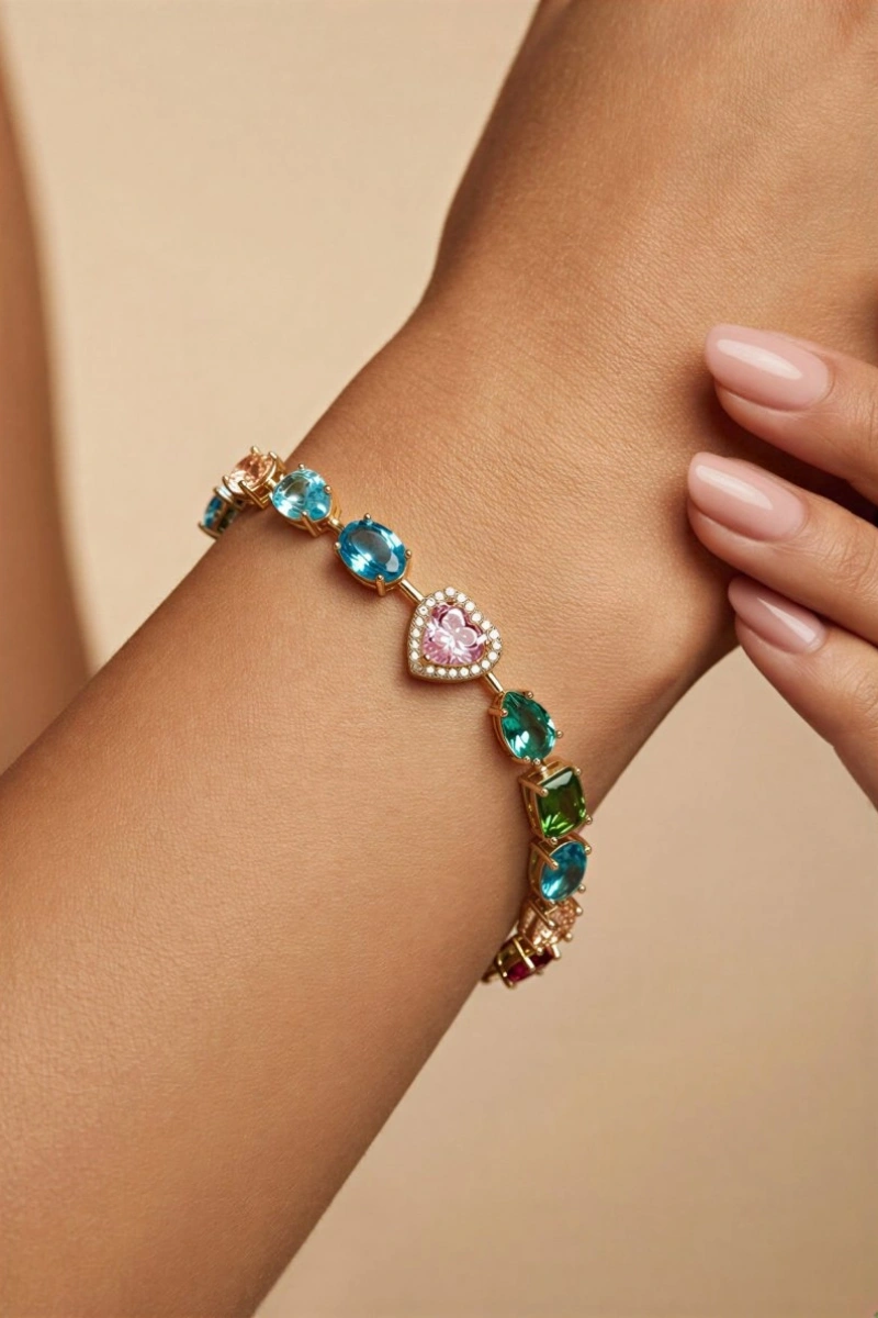 Renkli Kalp Detay Gold Altın Kaplama Bileklik