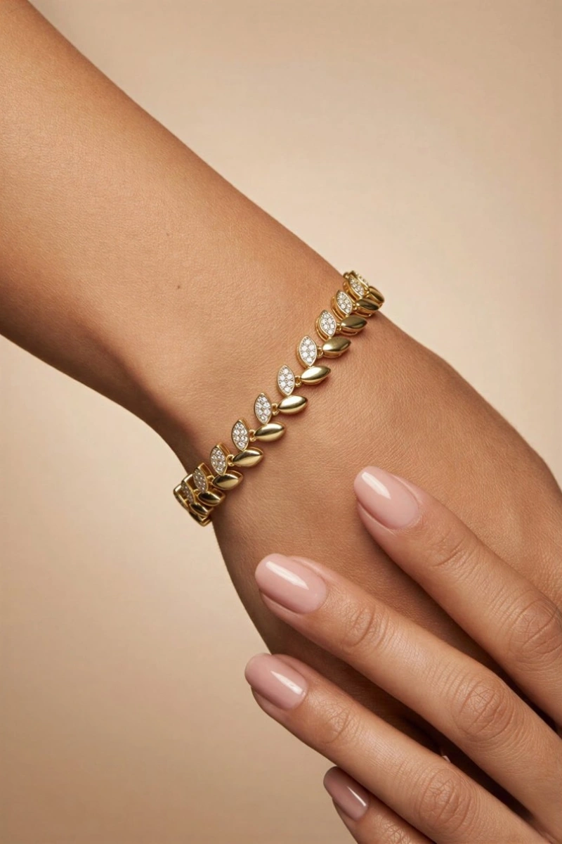 Taşlı Yaprak Model Gold Altın Kaplama Bileklik