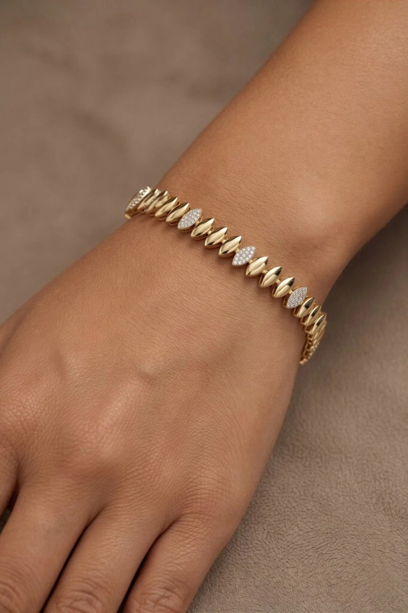 Damla Model Taş Detay Gold Altın Kaplama Bileklik
