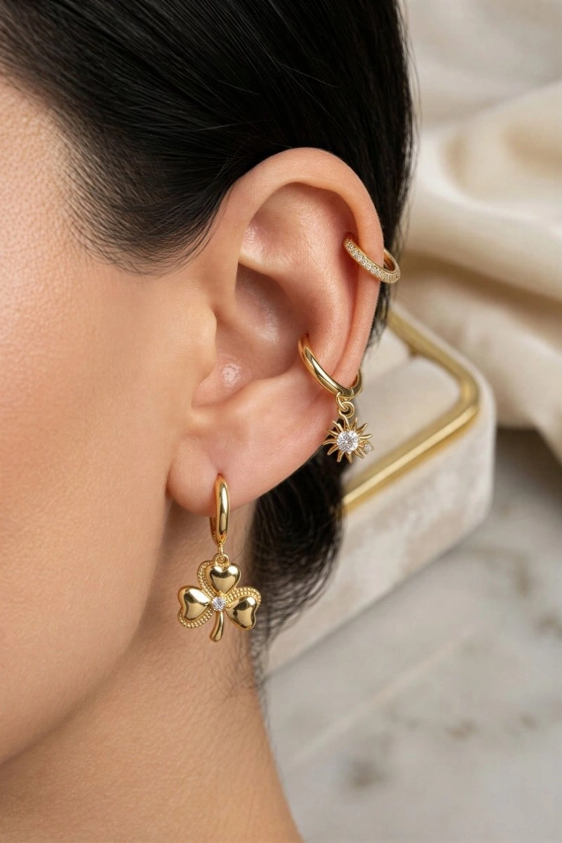 Yonca Model Gold Altın Kaplama Üçlü Küpe