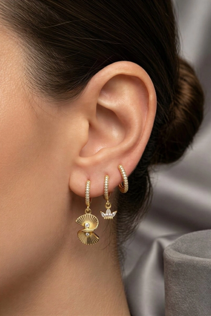 Taç Model Gold Altın Kaplama Üçlü Küpe