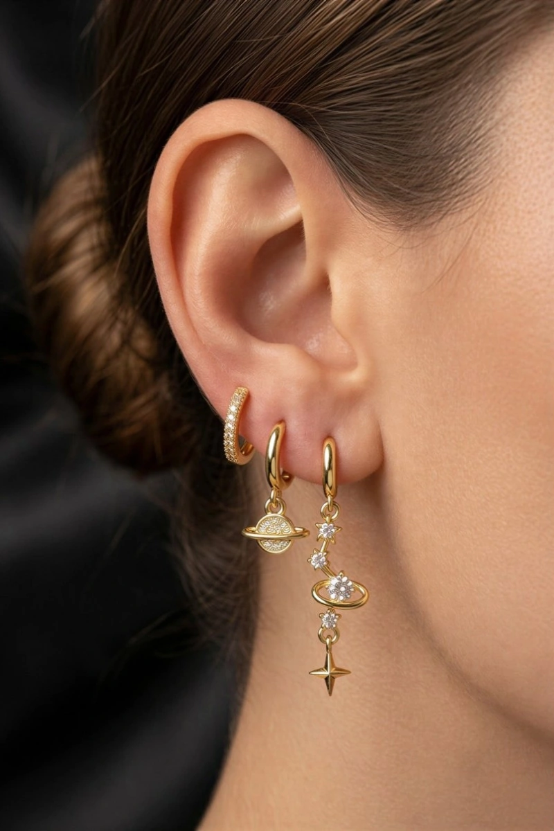 Sarkıt Yıldız Model Gold Altın Kaplama Üçlü Küpe