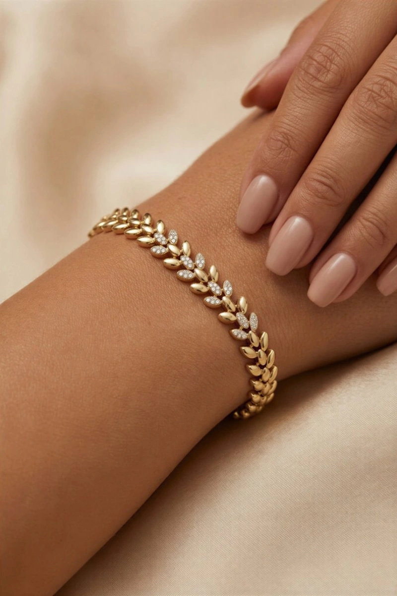 Taş Detay Yaprak Model Gold Altın Kaplama Bileklik