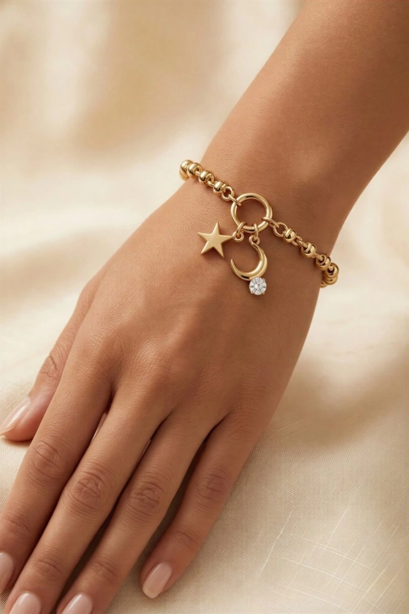 Sallantılı Ay Yıldız Model Gold Altın Kaplama Bileklik