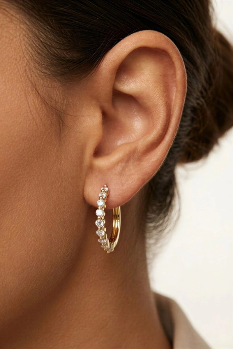 Sıralı Taş Model Gold Altın Kaplama Küpe