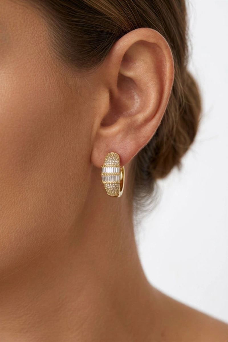 Baget Model Gold Altın Kaplama Küpe