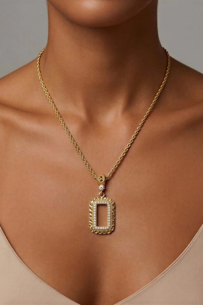 Pul Detay Gramlık Model Gold Altın Kaplama Kolye