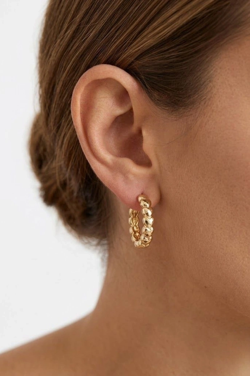 Kalpli Halka Model Gold Altın Kaplama Küpe