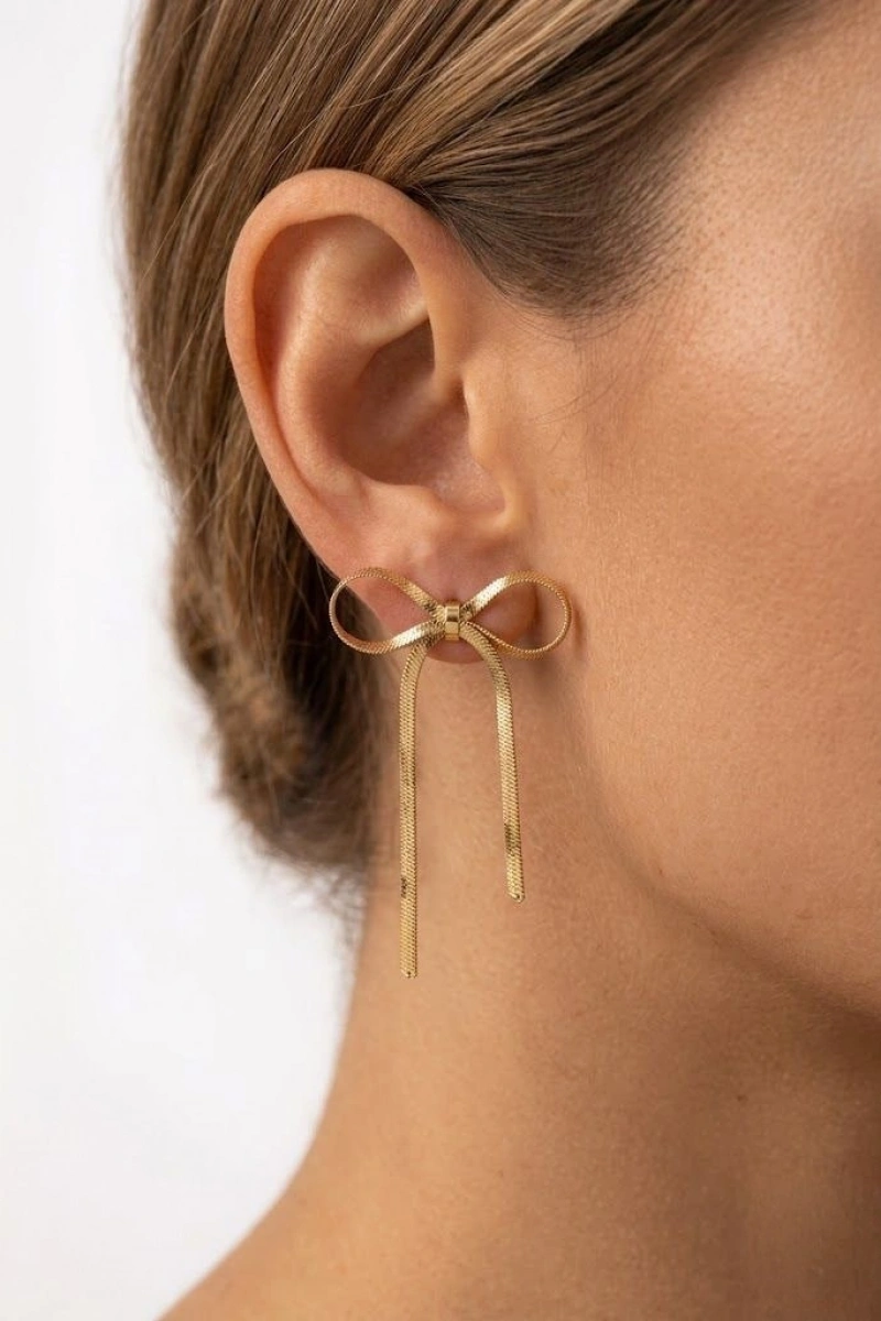 Fiyonk Model Gold Altın Kaplama Küpe