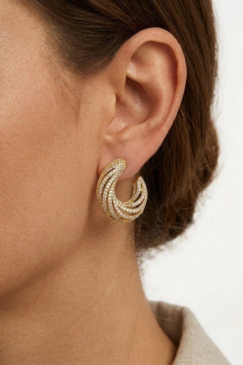 Taşlı Kruvasan Model Gold Altın Kaplama Küpe