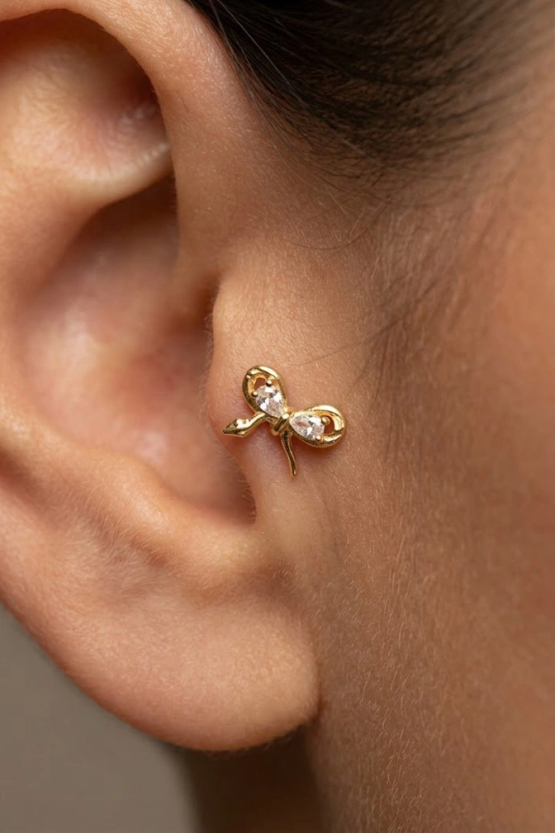 Fiyonk Model Gold Altın Kaplama Tragus Çelik Piercing