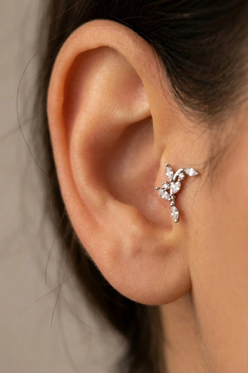Dal Model Beyaz Altın Kaplama Tragus Çelik Piercing