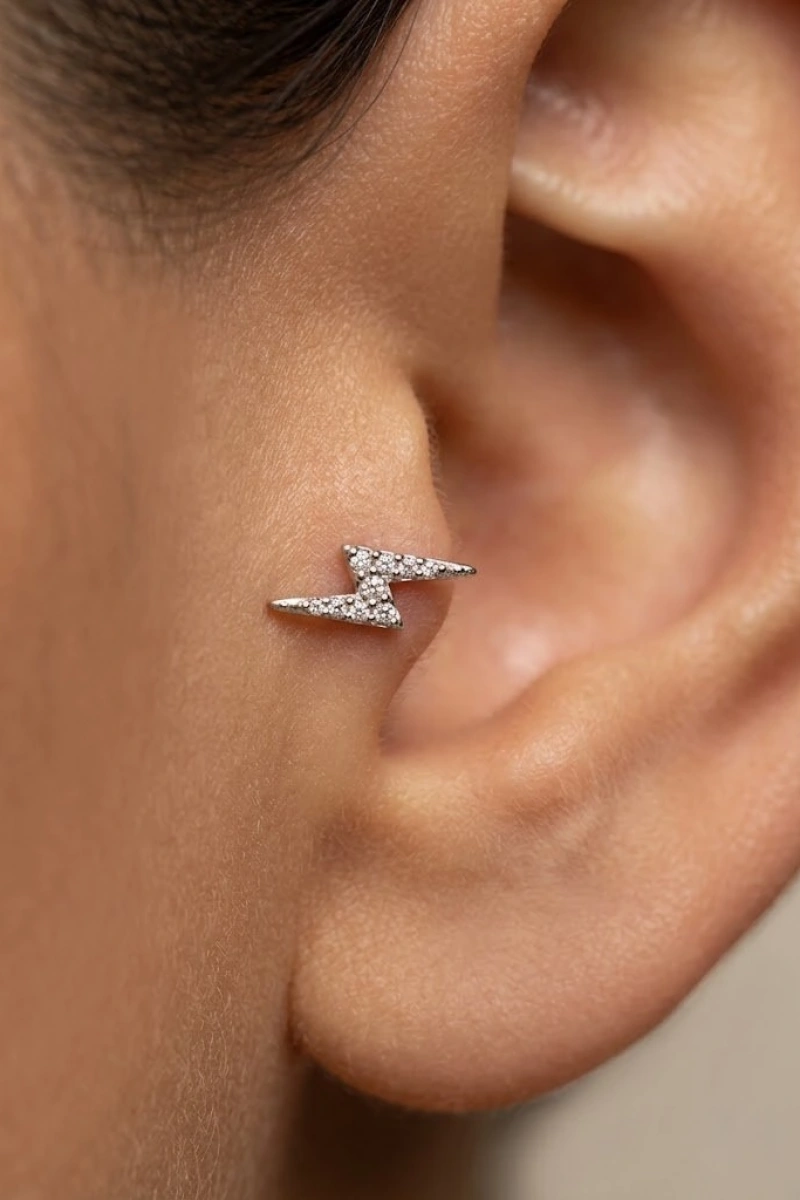 Şimşek Model Beyaz Altın Kaplama Tragus Çelik Piercing