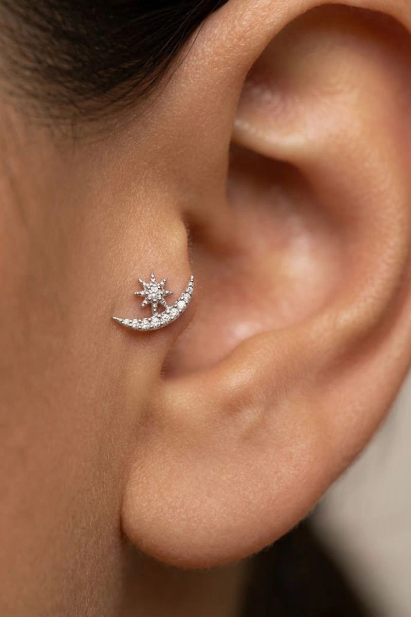 Ay Yıldız Model Beyaz Altın Kaplama Tragus Çelik Piercing